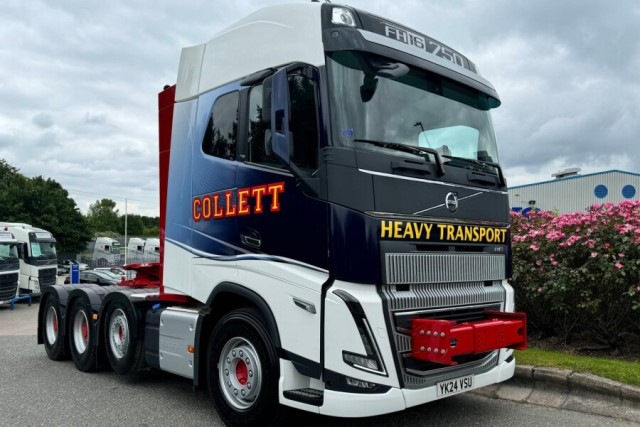 ͽ 01-5175 WSI 1/50  VOLVO Collett FH5 GLOBETROTTER 8X4 MANOOVR WITH 2 AXLE DOLLY - 6 AXLE