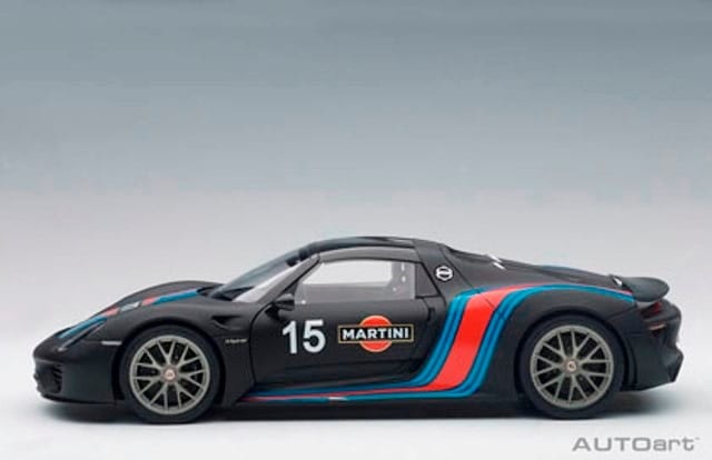 新品 77929 オートアート 1/18 ポルシェ 918 スパイダー バイザッハ
