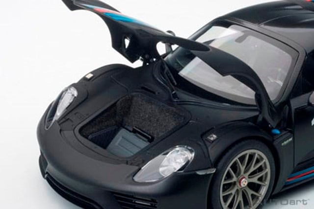 新品 77929 オートアート 1/18 ポルシェ 918 スパイダー
