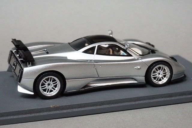 1/43 スパーク S0191 パガーニ ゾンダ C12S 7.3 シルバー, Boost Gear