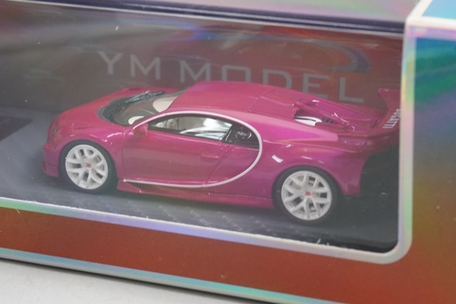新品 YM model 1/64 ブガッティ シロン Bugatti Chiron Pur