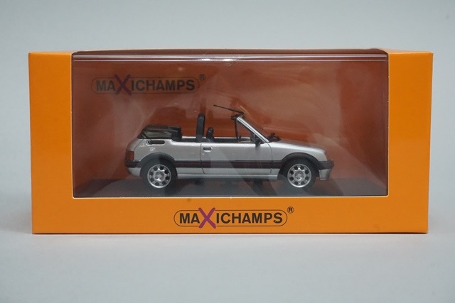 新品 940112331 マキシチャンプス 1/43 プジョー 205 CTI カブリオレ