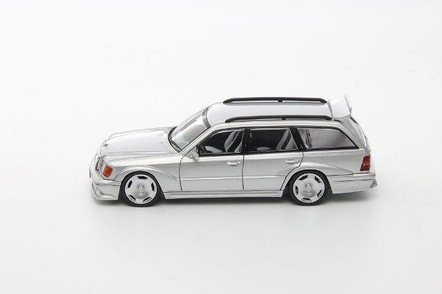新品 Mortal 1/64 メルセデス ベンツ MERCEDES BENZ S124 T MODEII