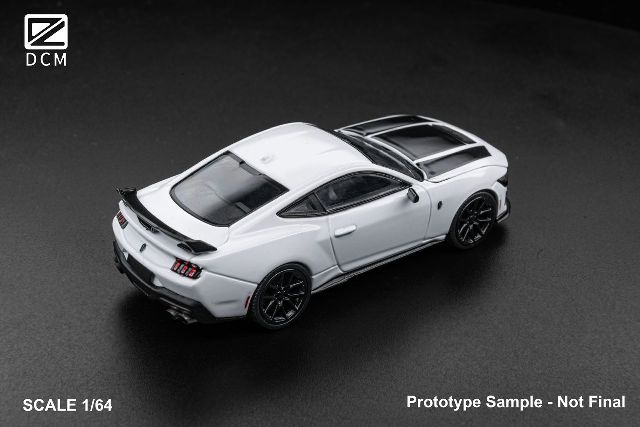 予約 DCM 1/64 フォード マスタング ダークホース ボンネット