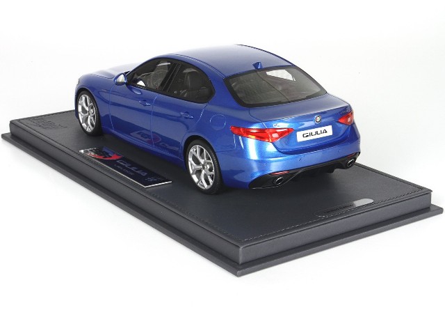 予約BBRC1829AV BBR 1/18 アルファロメオ Giulia Veloce Blue