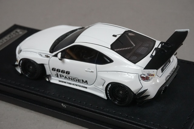 1/43 イグニッションモデル IG1165 パンデム トヨタ 86 V3 ホワイト
