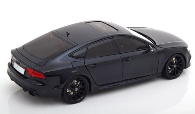 アウディ RS7 1/18 ブラック スペアホイール & リモートキー付き アウディ RS7 1/18 ブラック スペアホイール & リモートキー付き
