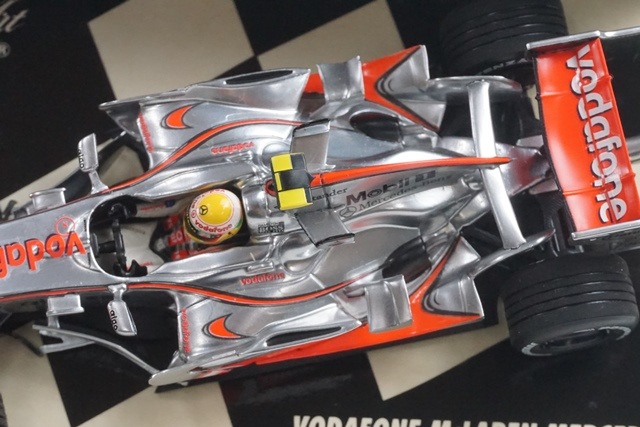 1/43 ミニチャンプス 530074312 ボーダフォン マクラーレン メルセデス