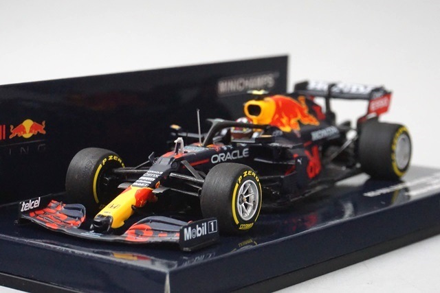 1/43 ミニチャンプス 410210111 レッドブルレーシング ホンダ RB16B