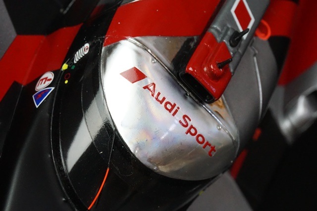 1/18 スパーク 18S267 アウディ R18 ルマン 2016 #8, Boost Gear