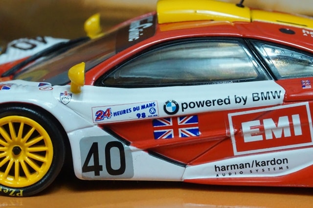 1/43 ミニチャンプス 533184340 マクラーレン F1 GTR ガルフ