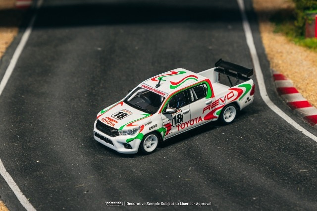 トヨタ ミニカー HILUX ② Toyota Hilux Licensed Ride on Car 24V Kids Electric Toy Car