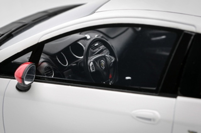 新品 OTM460 OTTO 1/18 フィアット プント アバルト エッセエッセ 2010