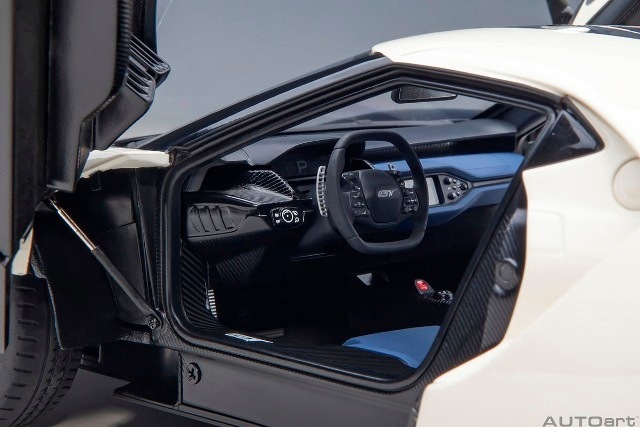 1/18 フォードGT 新品 72926 オートアート 1/18 フォード GT '64 プロトタイプ