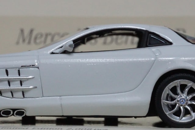 1/43 ミニチャンプス 436033020 メルセデスベンツ SLR マクラーレン