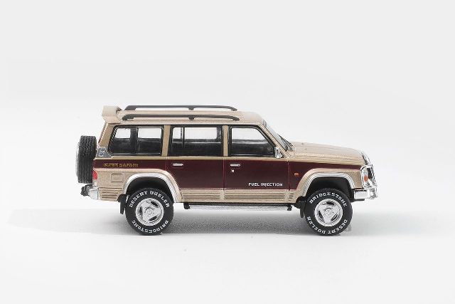 新品 KS-079-452 Shadow Pro 1/64 日産 サファリ Tule Y60 Champagne