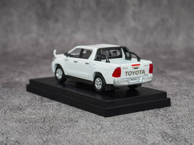 新品 64055 エブロ 1/64 トヨタ ハイラックス TOYOTA HILUX Super