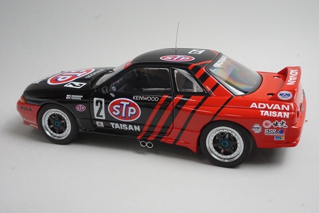 1/18 オートアート 89377 日産 STP タイサン スカイライン GT-R (R32