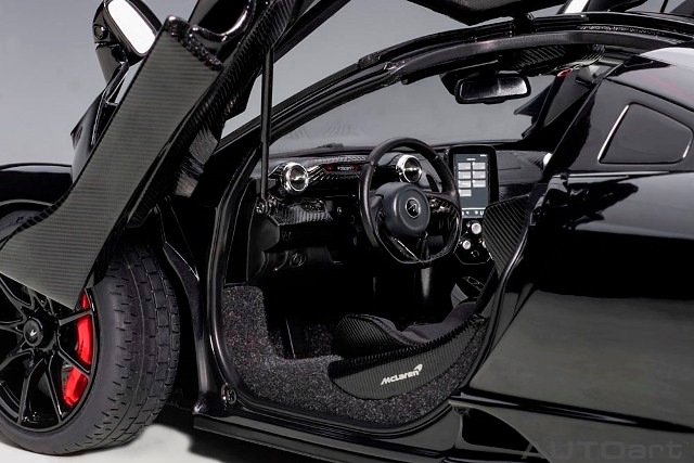 新品 76076 オートアート 1/18 マクラーレン セナ （ブラック