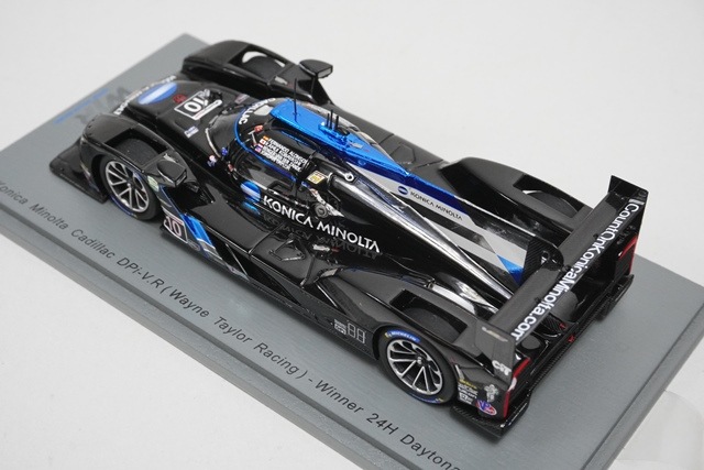 GALANITE スエーデン製　ガラニテ　ソフビ製　ミニクーパー　4台　ミニカー 1/43 スパーク 43DA19 コニカミノルタ キャデラック DPi-V.R ウェイン