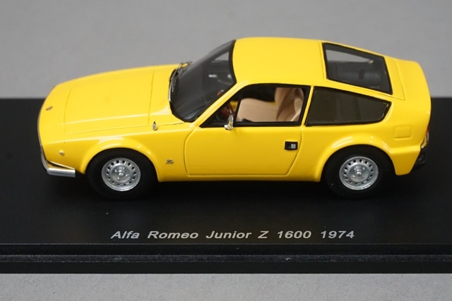 1/43 スパーク S0614 アルファロメオ ジュニア Z 1600 1974, Boost