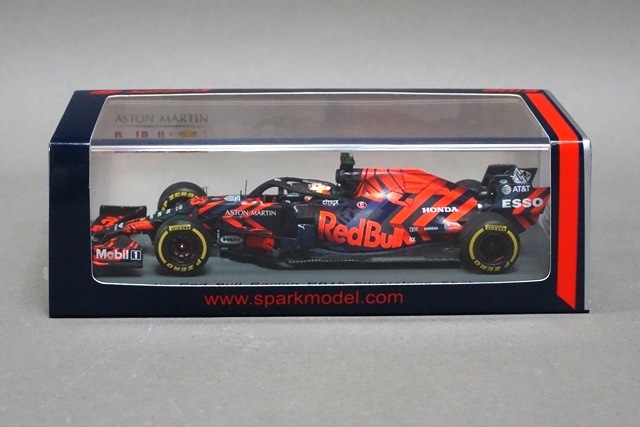 1/43 スパーク S6084 アストンマーティン Red Bull Racing F1 Team
