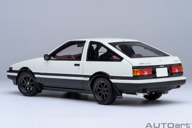 新品 78787 オートアート 1/18 トヨタ スプリンター トレノ (AE86