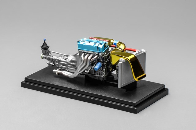 予約 M90125 モーターヘリックス 1/18 F22C J'S RACING 2.6L エンジン