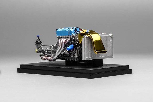 予約 M90125 モーターヘリックス 1/18 F22C J'S RACING 2.6L エンジン