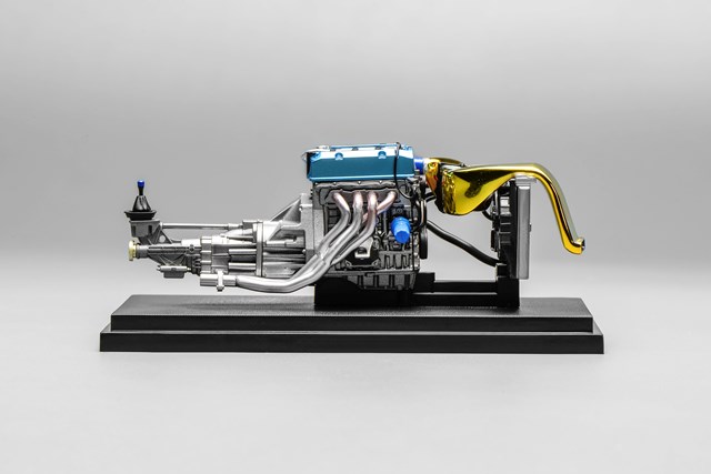 予約 M90125 モーターヘリックス 1/18 F22C J'S RACING 2.6L エンジン