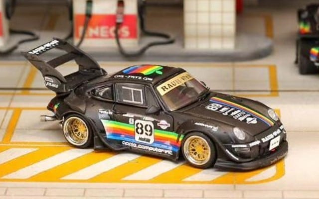 予約 SW Street Weapon 1/64 RWB 993 Matte Black Apple Racetrack