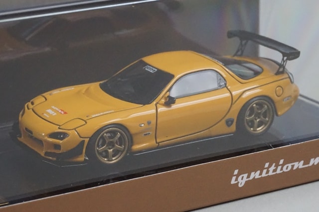 1/64 イグニッションモデル　マツダRX-7　FD3S　ロケットバニー　グリーンメタリック | イグニッションモデル 1&frasl;64 マツダ RX-7 (FD3S) RE 雨宮