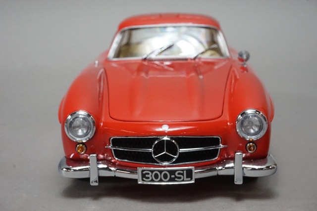 1/18 ミニチャンプス 180039001 メルセデスベンツ 300 SL ガルウイング