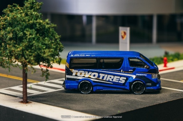 新品 T64-038-TOYO Tarmac Works 1/64 トヨタ Toyota Hiace Widebody