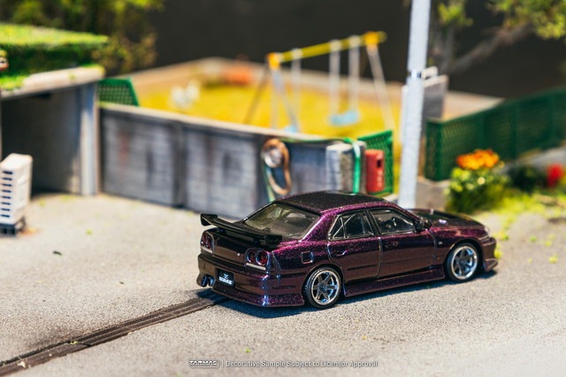 予約 T64G-088-MP Tarmac Works 1/64 URAS Skyline ER34 Midnight