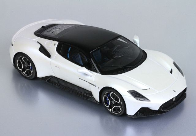 新品 BBRC251A BBR 1/43 マセラティ MC20 2020 Bianco Audace