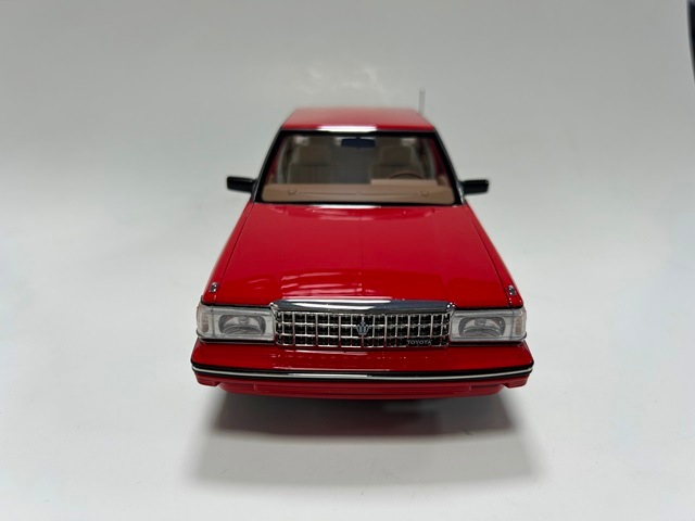 1/18 トヨタ クラウン MS122 レッド (内装ベージュ) 新品 8250614R-2 XiaoGuang MODEL 1/18 トヨタ クラウン MS122 レッド