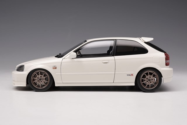新品 M85025 モーターヘリックス 1/18 ホンダ Honda Civic Type