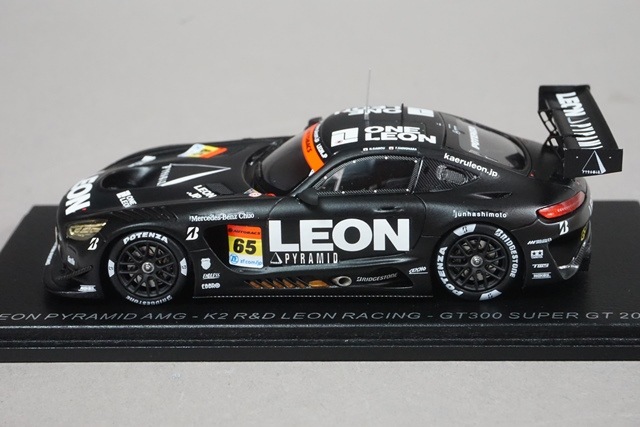 1/43 スパーク SGT040 LEON PYRAMID AMG GT300 スーパーGT 2022 #65