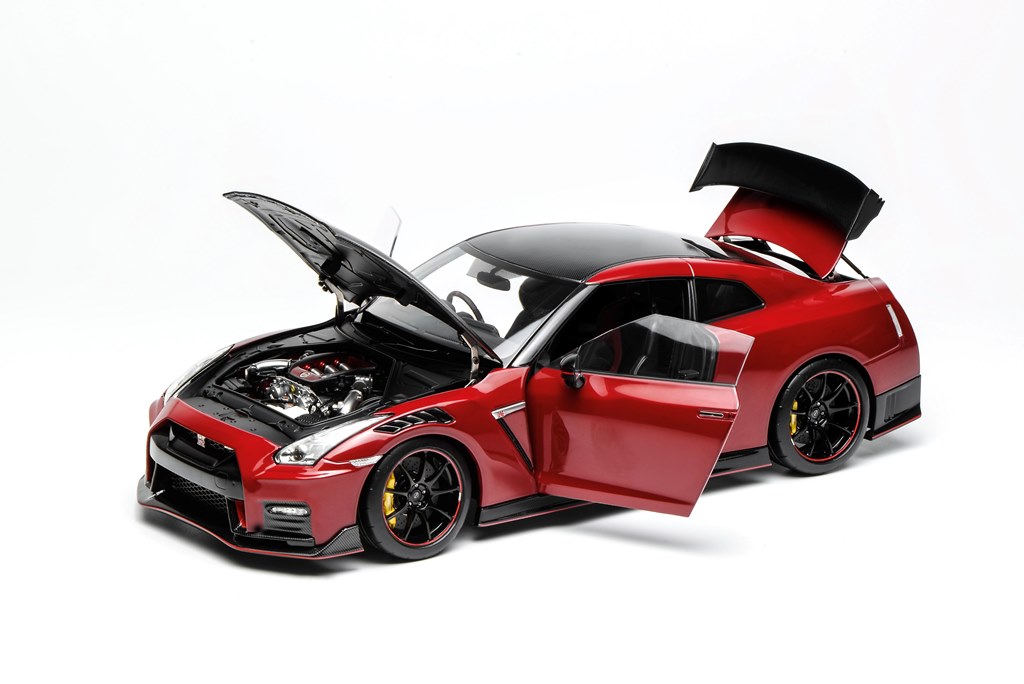 新品 M83527 モーターヘリックス 1/18 Nissan GT-R NISMO (R35
