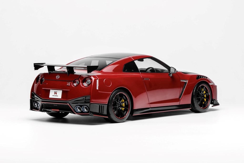 新品 M83527 モーターヘリックス 1/18 Nissan GT-R NISMO (R35