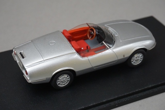 1/43 スパーク S1302 アバルト 1000 GT スパイダー ピニンファリーナ