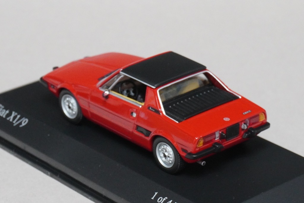 1/43 ミニチャンプス 430121660 フィアット X 1/9 1872-78 レッド