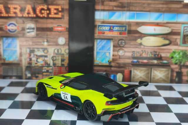 予約 Fine Works64 1/64 アストンマーティン ヴァルカン Vulcan