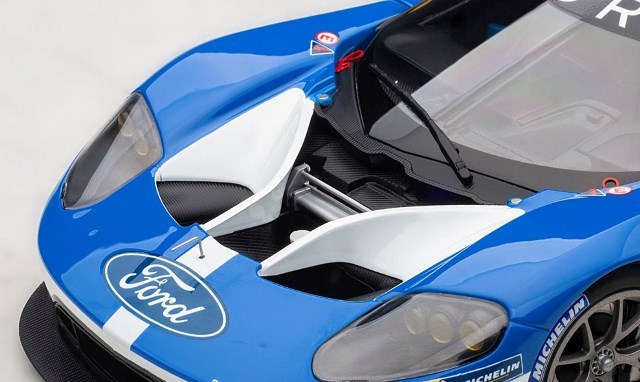 新品 81612 オートアート 1/18 フォード GT 2016 #69 （ル・マン24時間