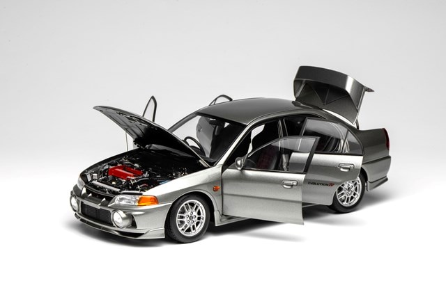 新品 M84001 モーターヘリックス 1/18 三菱 Mitsubishi Lancer
