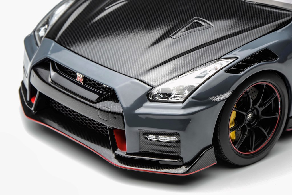予約 M83530 モーターヘリックス 1/18 Nissan GT-R NISMO (R35