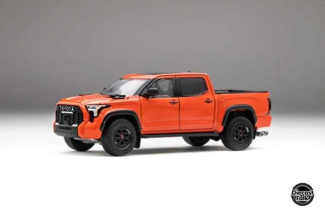 ⭐️お得品‼️ TPS(トープレ)製　クマのスケーター. 救急車のミニカーが走る 坂道を緊急走行テスト Ambulance
