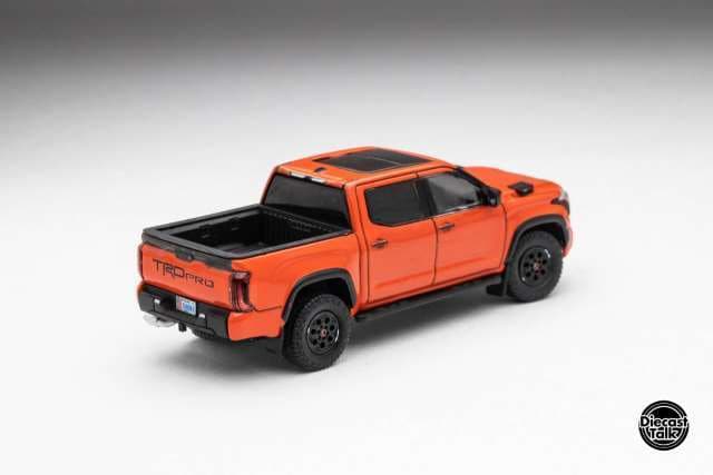 GCD ダイキ DIECAST GARAGE 限定 トヨタ・タンドラ GCD 1:64 Toyota Tundra TRD PRO Solar Octane with accessories