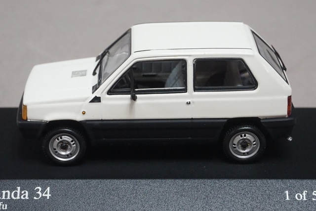 限定モデル❗️ミニチャンプス FIATパンダ30周年記念2台セット 限定モデル❗️ミニチャンプス FIATパンダ30周年記念2台セット